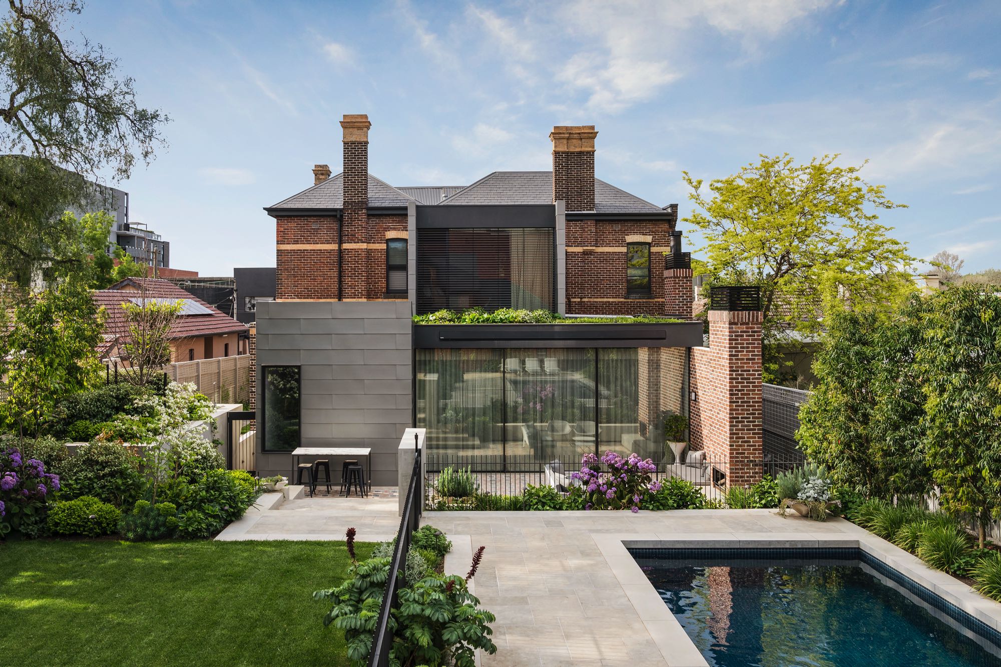 LP1087_878HighSt_003