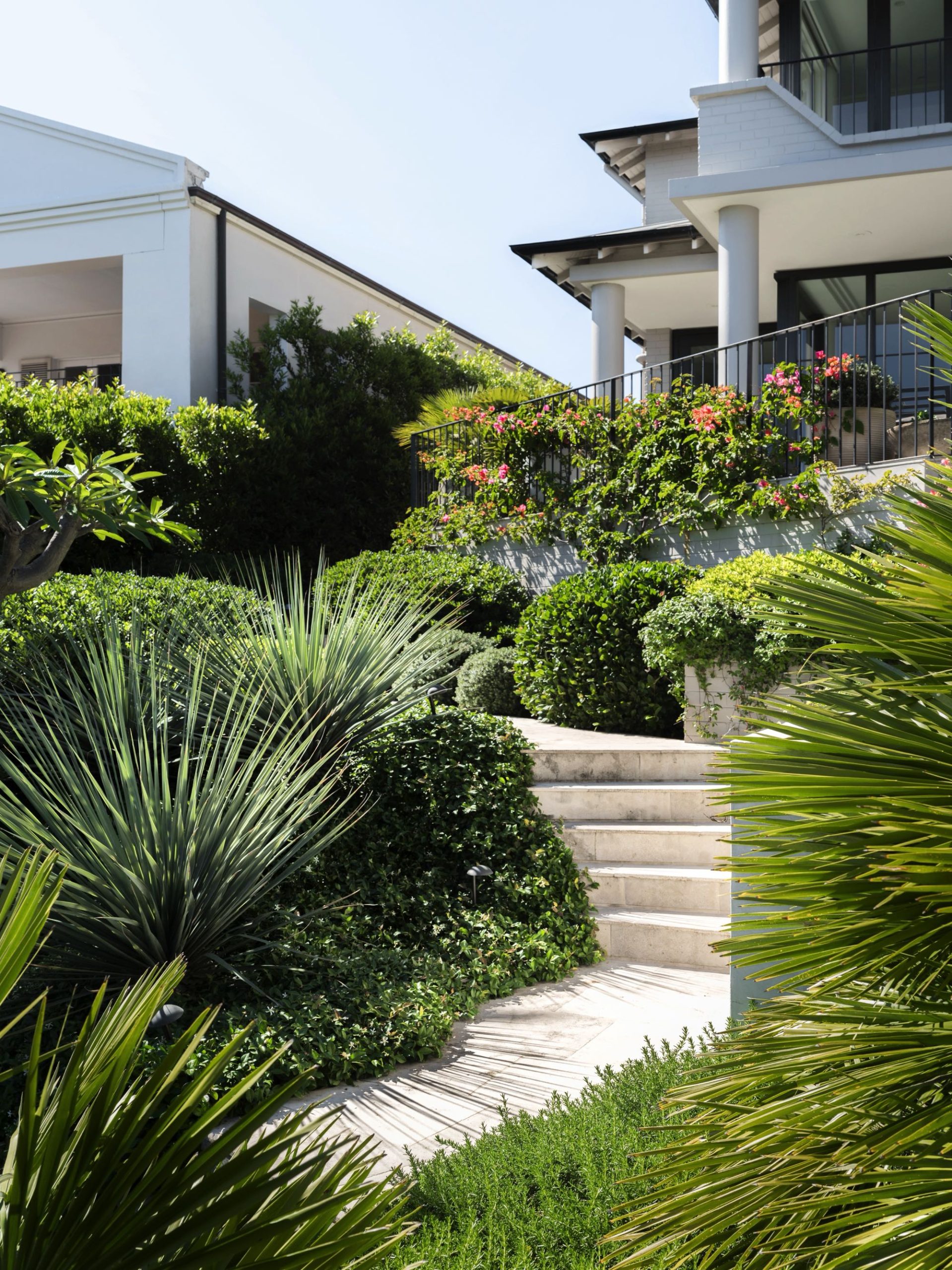 Myles Baldwin Gdn 76 0092 V2 HR