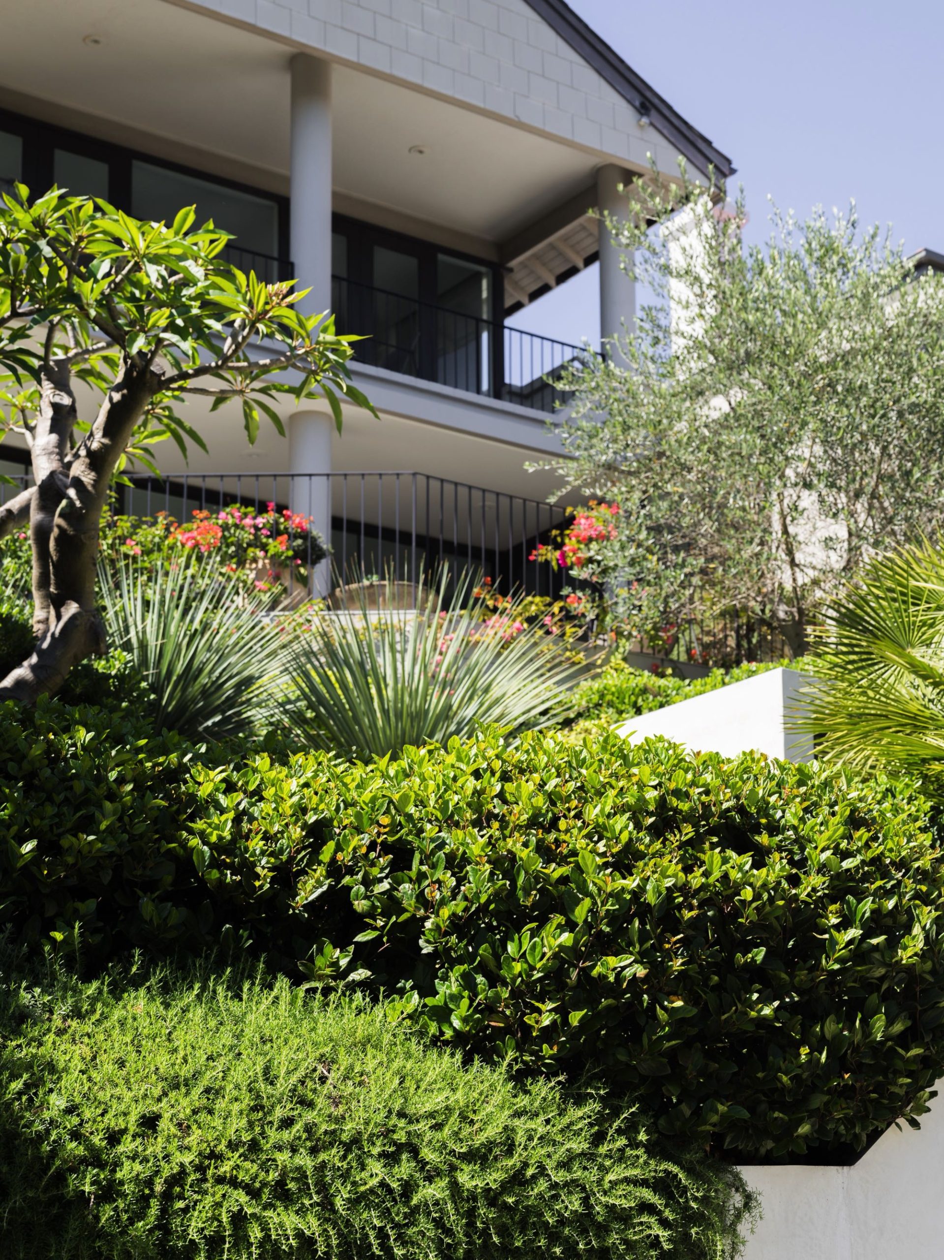 Myles Baldwin Gdn 76 0241 HR